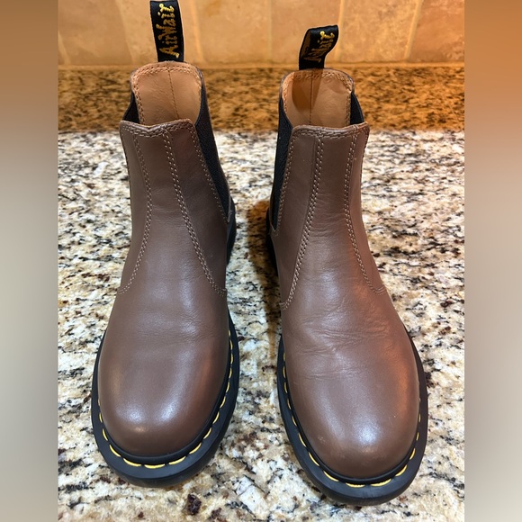 Dr. Martens Shoes - Dr. Martens Tan/brown womens size 7 men’s 6 Artimus Leather Chelsea Boots new